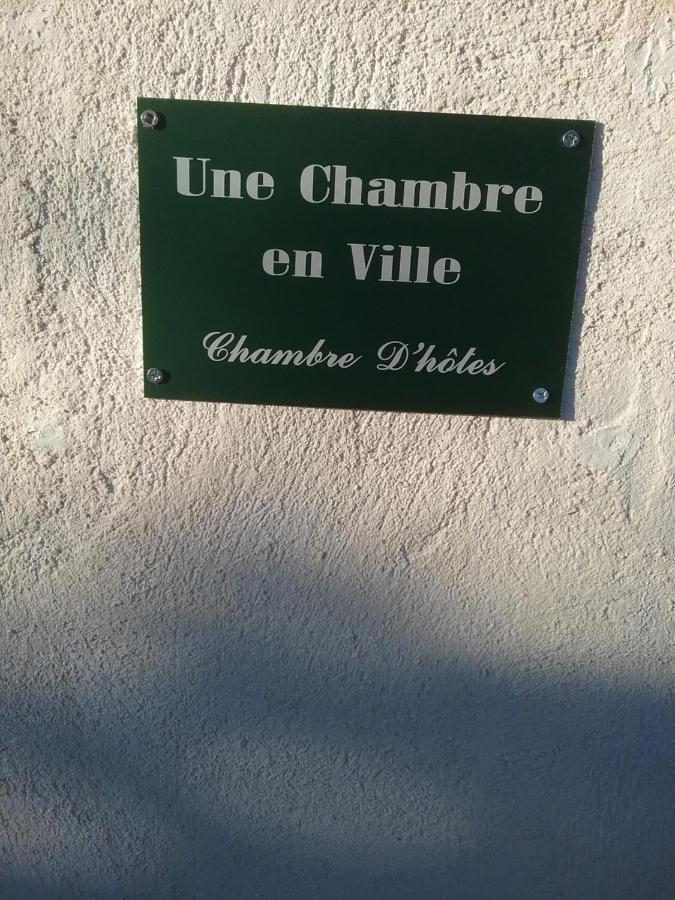 Une Chambre En Ville LʼIsle-sur-la-Sorgue Dış mekan fotoğraf